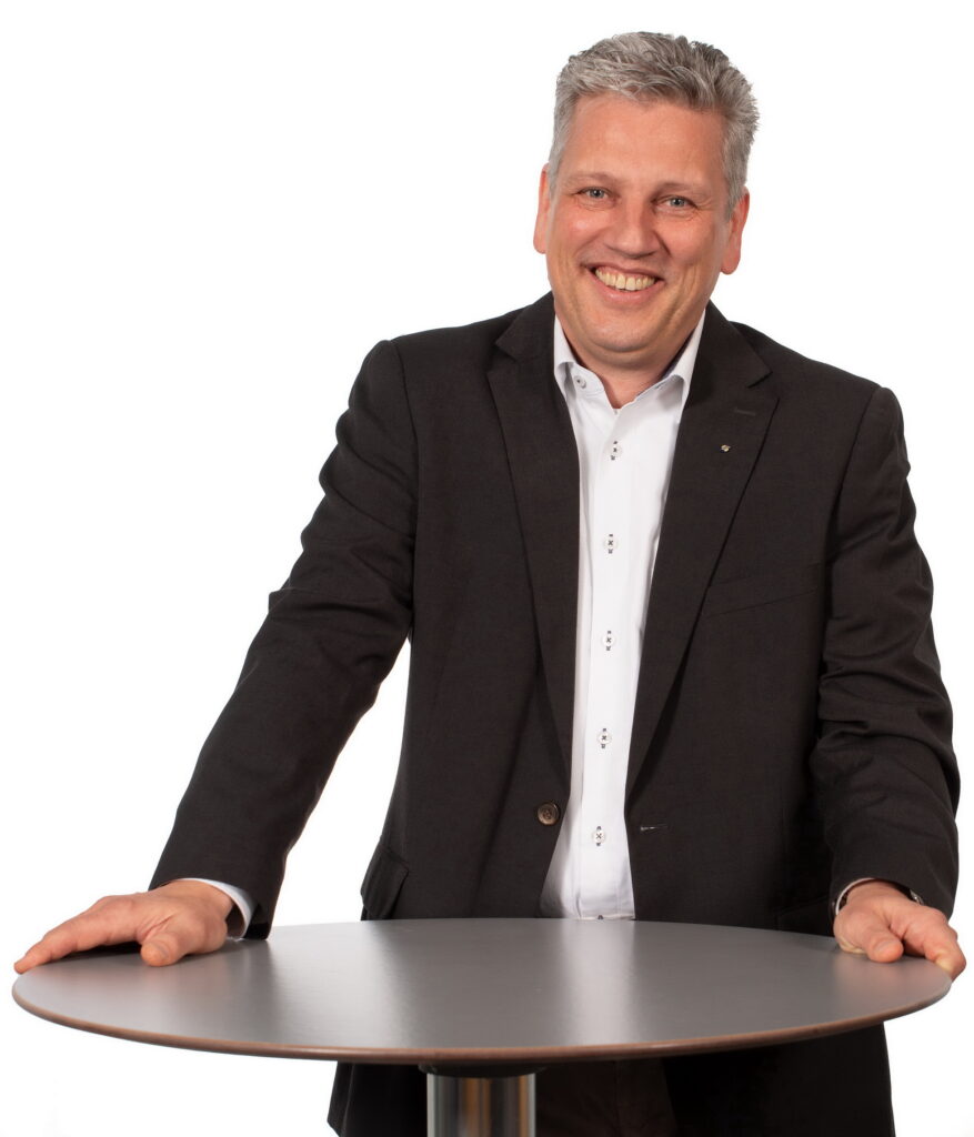 Thomas Schade (Trainer) Thomas Schade (Trainer)
